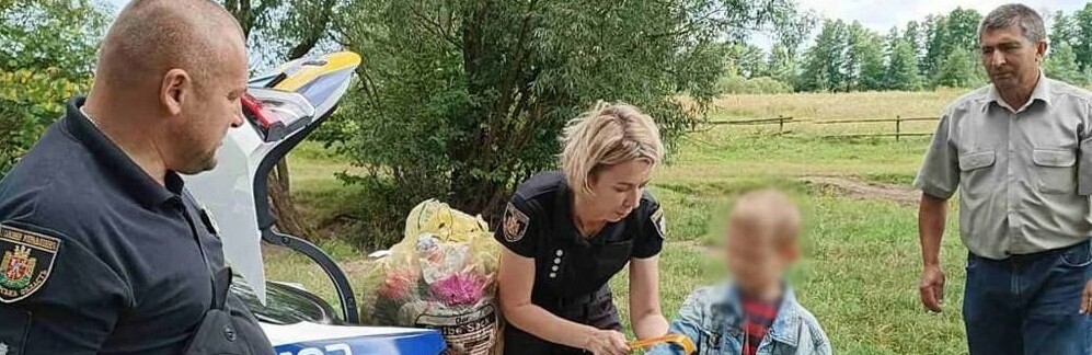 На Звягельщині мати залишила малих дітей без їжі та у безладі й подалася до міста