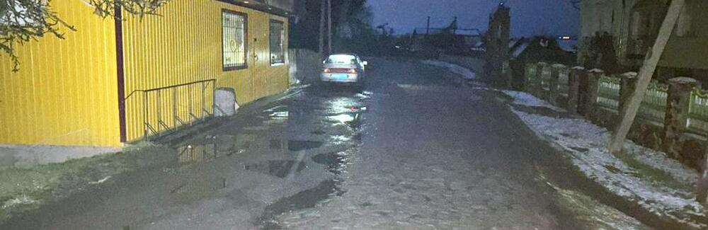 Смертельна ДТП на Звягельщині: у Баранівці водій збив 63-річну жінку