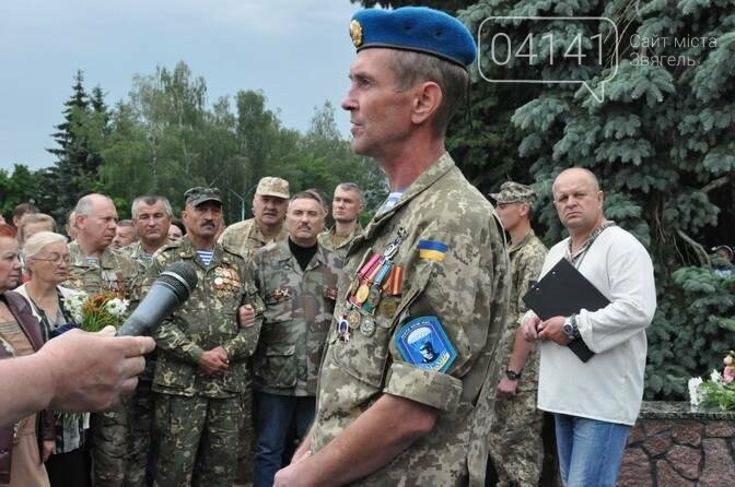 У Баранівці відкрили пам'ятний знак "Героям АТО", фото-3 У Баранівці відкрили пам'ятний знак "Героям АТО", фото-3