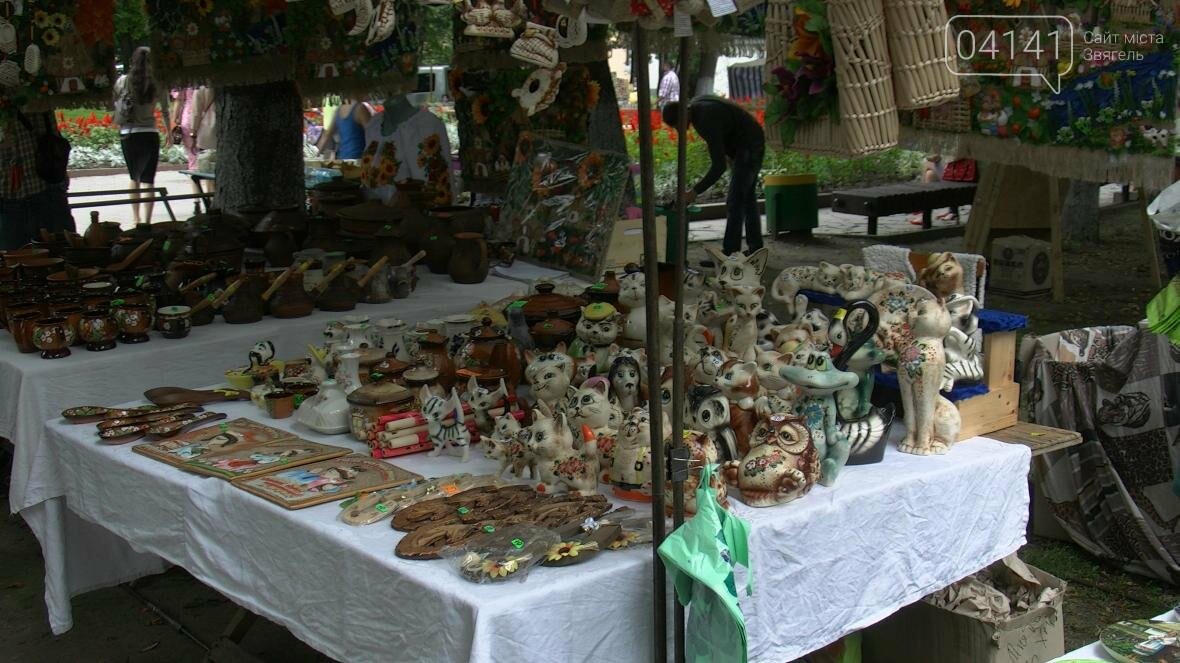 Святковий ярмарок народних умільців України у Новограді-Вол..., фото-1 Святковий ярмарок народних умільців України у Новограді-Волинському, фото-1