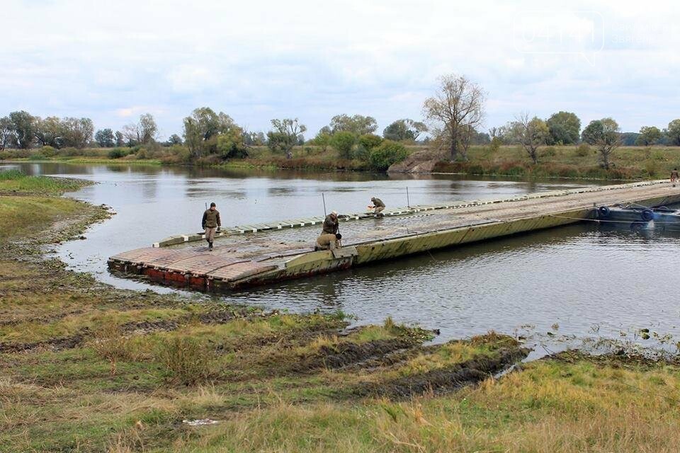 Військові інженери з Новограда-Волинського тренувалися наво..., фото-3 Військові інженери з Новограда-Волинського тренувалися наводити понтону переправу, фото-3