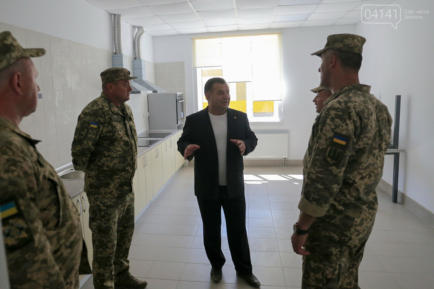 Міністр оборони перевірив готовність новозбудованих казарм..., фото-2 Міністр оборони перевірив готовність новозбудованих казарм для військових 30-ї бригади (ФОТО), фото-2