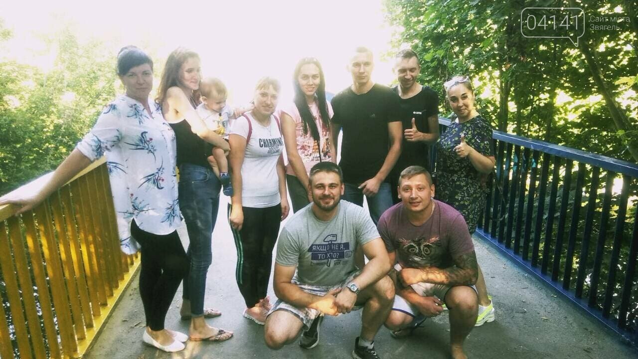 Як у Новограді-Волинському пішохідний міст фарбували (ФОТО) , фото-6 Як у Новограді-Волинському пішохідний міст фарбували (ФОТО) , фото-6