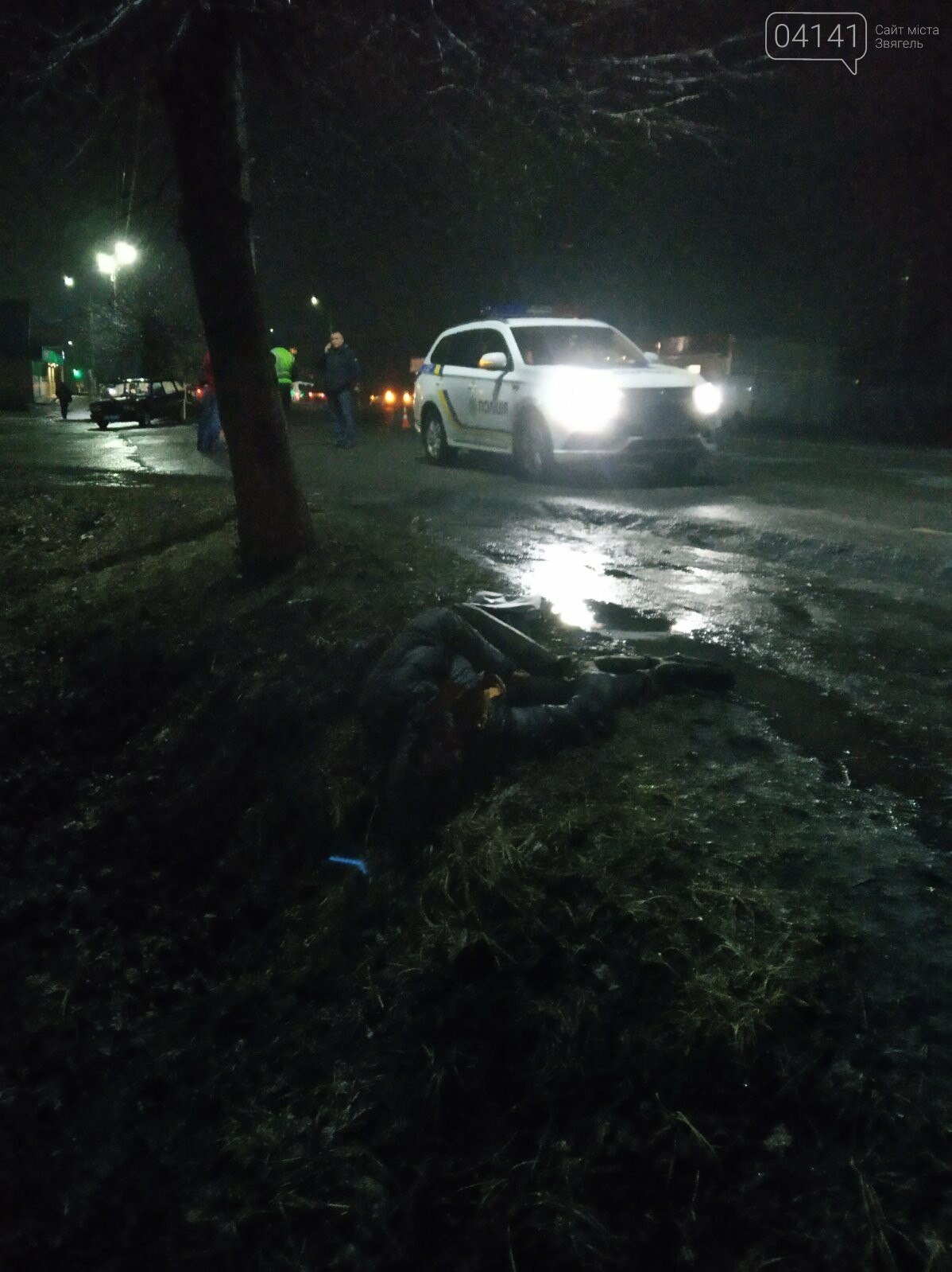 У Новограді водій збив насмерть хлопця та втік з місця приг..., фото-4 У Новограді водій збив насмерть хлопця та втік з місця пригоди (ФОТО, ВІДЕО з місця ДТП), фото-4