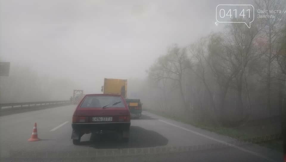 Трасу Київ – Чоп у Житомирській області «накрила» піщана б..., фото-2 Трасу Київ – Чоп у Житомирській області «накрила» піщана буря , фото-2