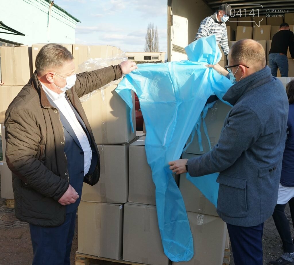 Новоградська фабрика "Леся" поставила 10 тис. захисних біок..., фото-1 Новоградська фабрика "Леся" поставила 10 тис. захисних біокостюмів для медиків Житомирщини, фото-1