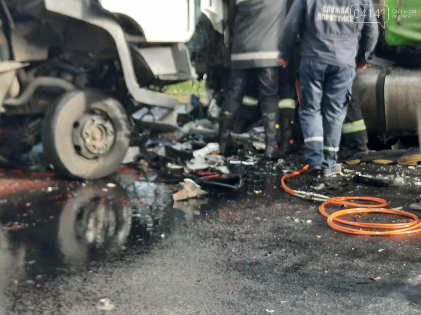 Смертельна ДТП на Новоград-Волинщині: Фото-, Відеорепортаж..., фото-4 Смертельна ДТП на Новоград-Волинщині: Фото-, Відеорепортаж з місця пригоди (+18), фото-4