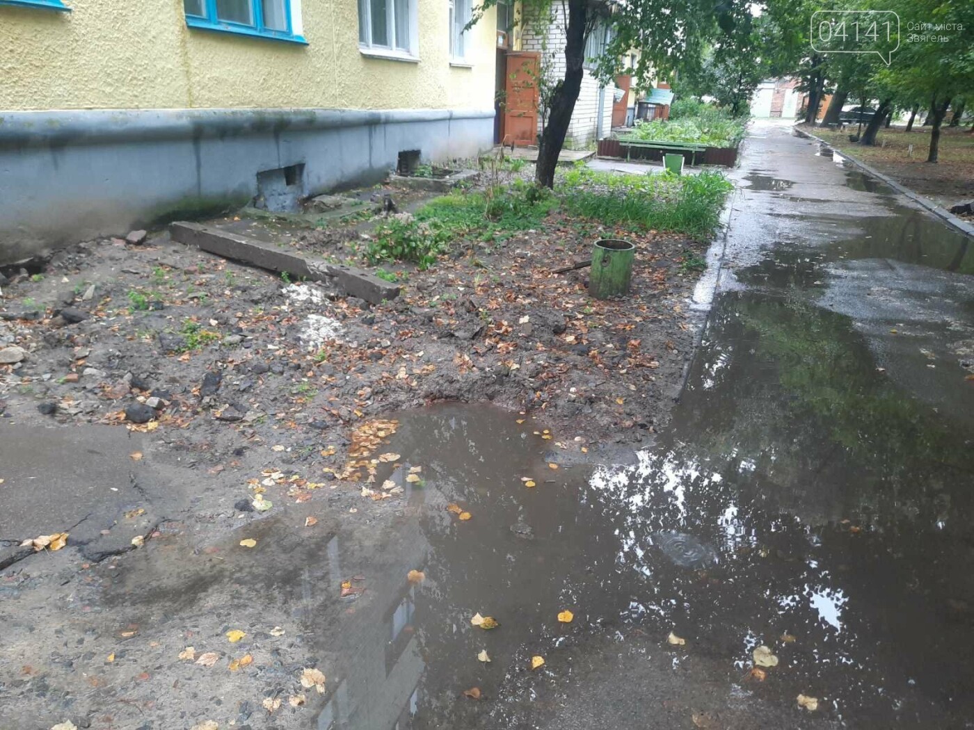 Танком не проїдеш: Жителі будинку по вулиці Пушкіна про бла..., фото-7 Танком не проїдеш: Жителі будинку по вулиці Пушкіна про благоустрій їх дому, фото-7
