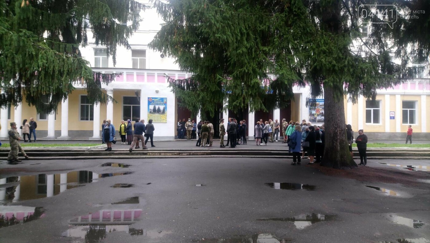 Новоград прощається із загиблим курсантом Богданом Матвійчу..., фото-1 Новоград прощається із загиблим курсантом Богданом Матвійчуком (ВІДЕО) , фото-1
