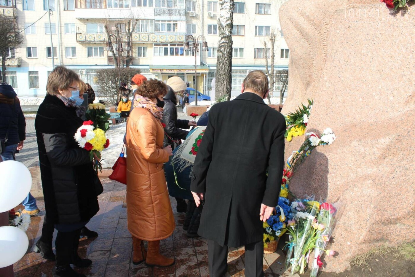 Квіти, промови і "ганьба": Як у Новограді вшановують Лесю..., фото-14 Квіти, промови і "ганьба": Як у Новограді вшановують Лесю Українку, фото-14