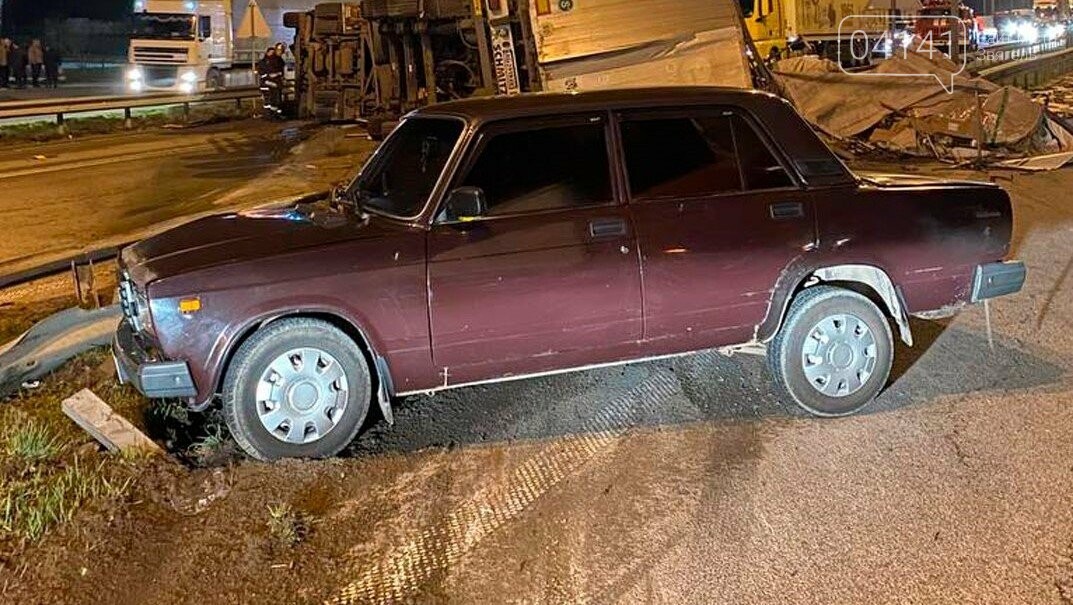 Рух автодорогою Київ — Чоп до Житомира був обмежений у зв'язку з ДТП, фото-1