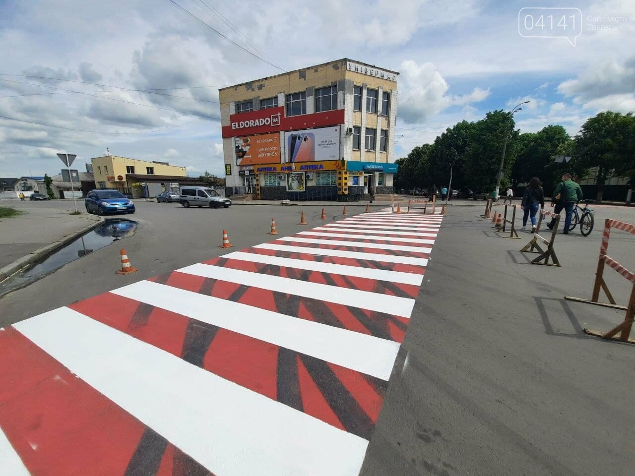 У Новограді усувають наслідки нічного "шоу" дрифтера (ФОТО, ВІДЕО), фото-3