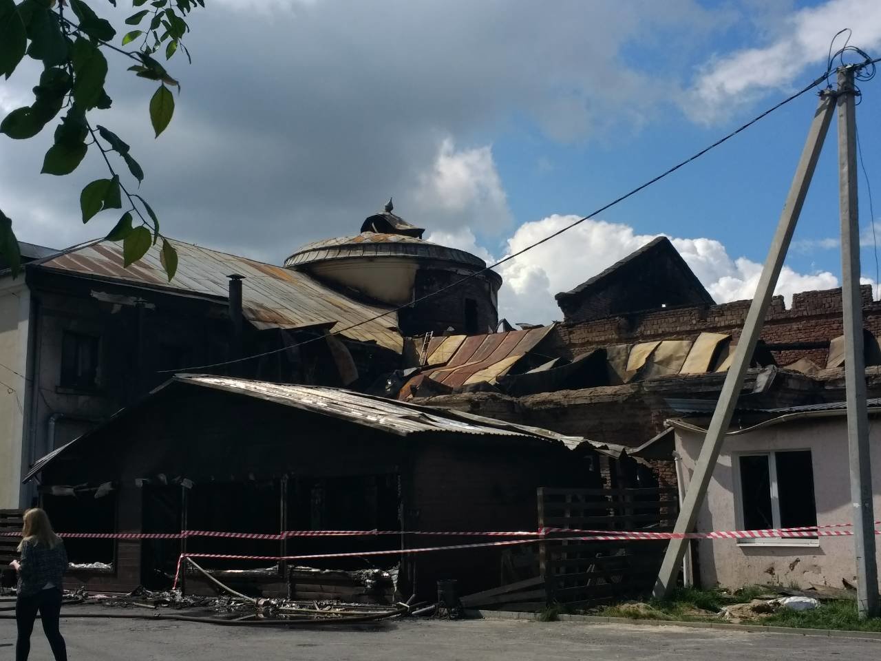 Подробиці пожежі у Новоград-Волинському молодіжному центрі, фото-1 Подробиці пожежі у Новоград-Волинському молодіжному центрі, фото-1