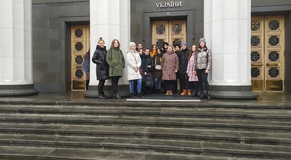 Учні Новограда-Волинського перебувають на екскурсії у Верхо..., фото-2 Учні Новограда-Волинського перебувають на екскурсії у Верховній Раді України, фото-2
