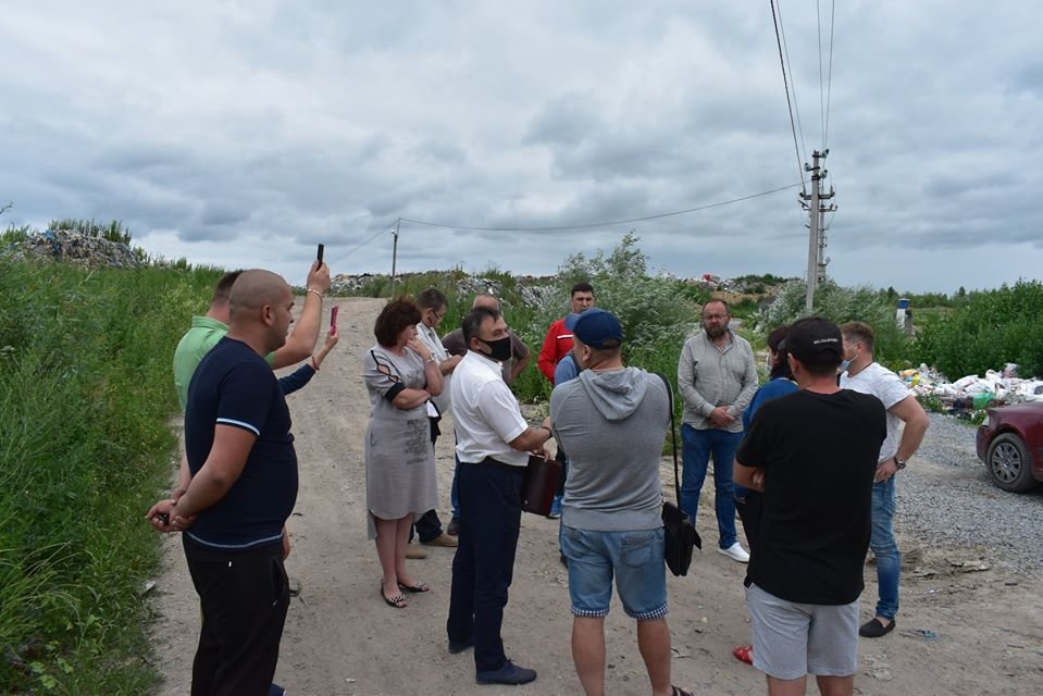 Сміттєві ігри, або як вирішують питання з відходами в Ново..., фото-2 Сміттєві ігри, або як вирішують питання з відходами в Новоград-Волинській ОТГ, фото-2