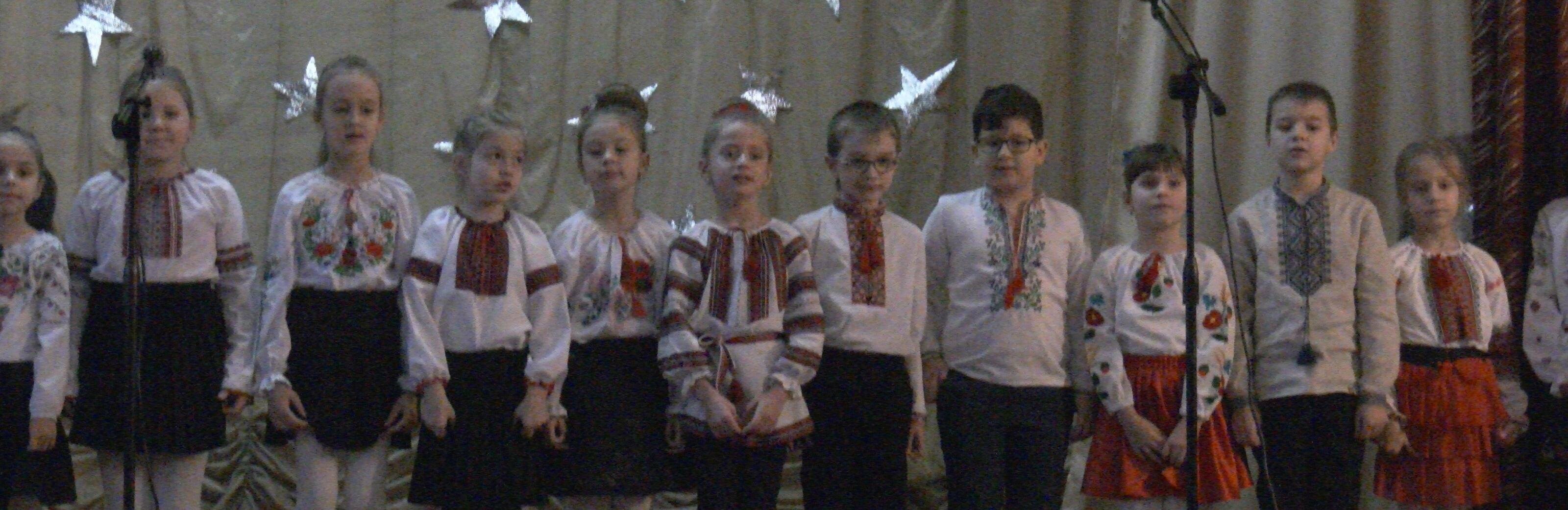 Святий Миколай уже завітав до дітей Новограда-Волинського та роздав... Святий Миколай уже завітав до дітей Новограда-Волинського та роздав подарунки, Олександр Сукач