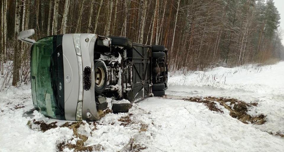 На Житомирщині перевернувся рейсовий автобус На Житомирщині перевернувся рейсовий автобус, 04141.com.ua