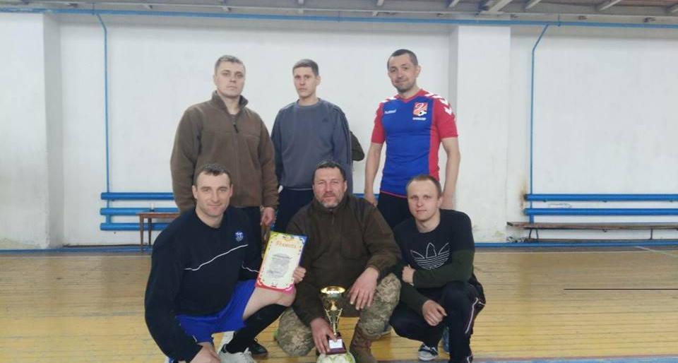 Бійці 30-ки у прифронтовій зоні "ганяють м'яча", проводячи відбірко... Бійці 30-ки у прифронтовій зоні "ганяють м'яча", проводячи відбіркові ігри з футзалу, Олександр Сукач