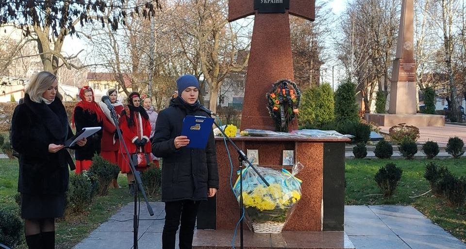 У Новограді - Волинському відбувся мітинг з нагоди Дня Гідності та... У Новограді - Волинському відбувся мітинг з нагоди Дня Гідності та Свободи, Олександр Сукач