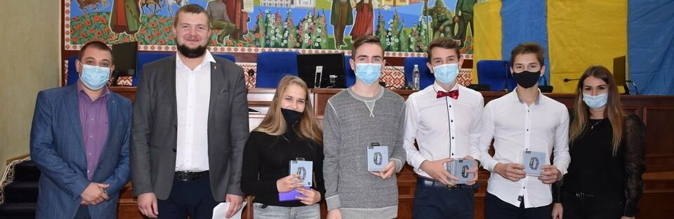 Кращим студентам Новограда-Волинського вручено цінні подарунки та в... Кращим студентам Новограда-Волинського вручено цінні подарунки та відзнаки з нагоди Міжнародного дня студента, Олександр Сукач