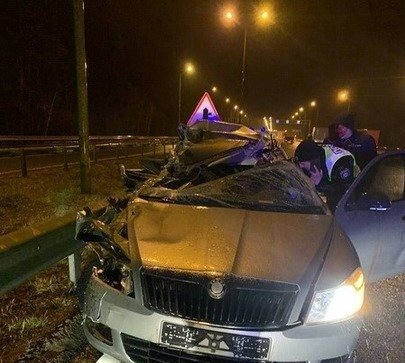 На трасі Київ-Чоп у результаті зіткнення легковика та вантажівки загинув чоловік