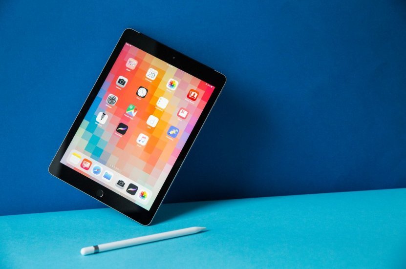 Фотографія iPad с apple олівцем