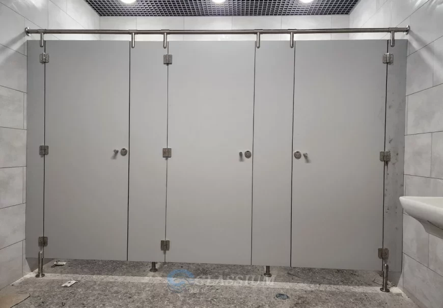 Перегородка для душу із пластику