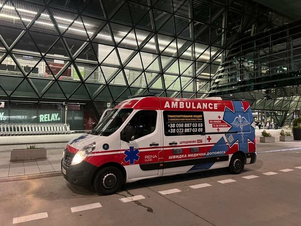 Перевезення лежачих хворих за кордон / Medical Car