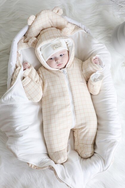 одяг для новонароджених та немовлят